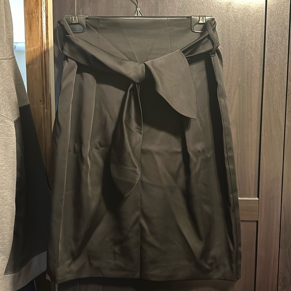 Jacob black silky skirt with tie, size 8 - Picture 1 of 4